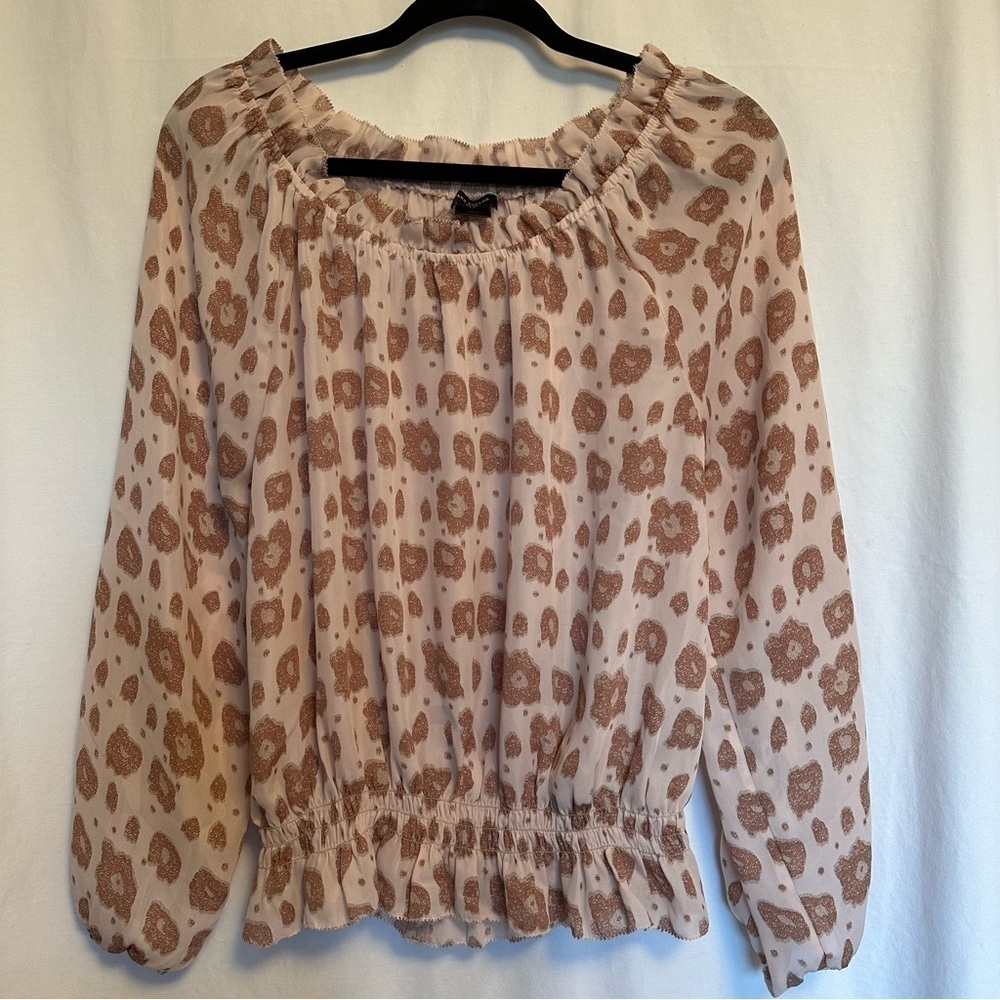 Ann Taylor Leopard Print Smocked Blouse Size Medium Elastic Cuffs Romantic Chic